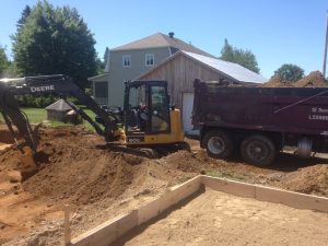 Excavation et terrassement d'entrée de garage à Mirabel, Terrebonne, Laval, Repentigny, Saint-Jérôme dans Lanaudière, Les Laurentides ou sur la Rive-Nord de Montreal / Contracteur Général Lanaudière